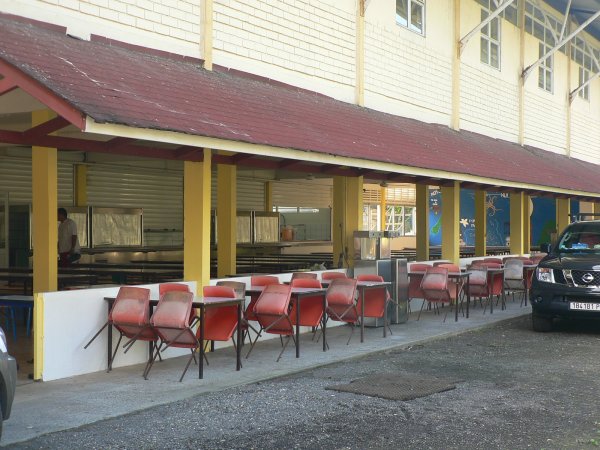 16- Refectoire du lycee d'Uturoa 